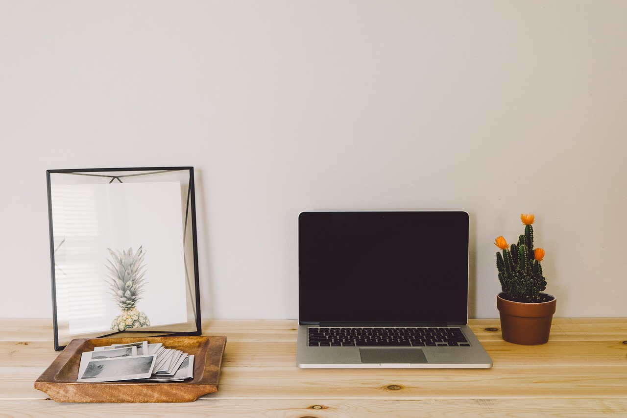 Desktop, home office, laptop — Get the high-quality apartment you need in Arizona
