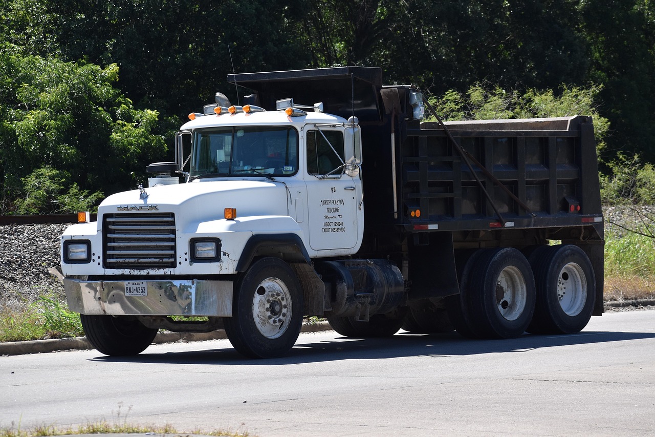 Dump truck, truck, road — How to get proper maintenance and services for air conditioning devices?