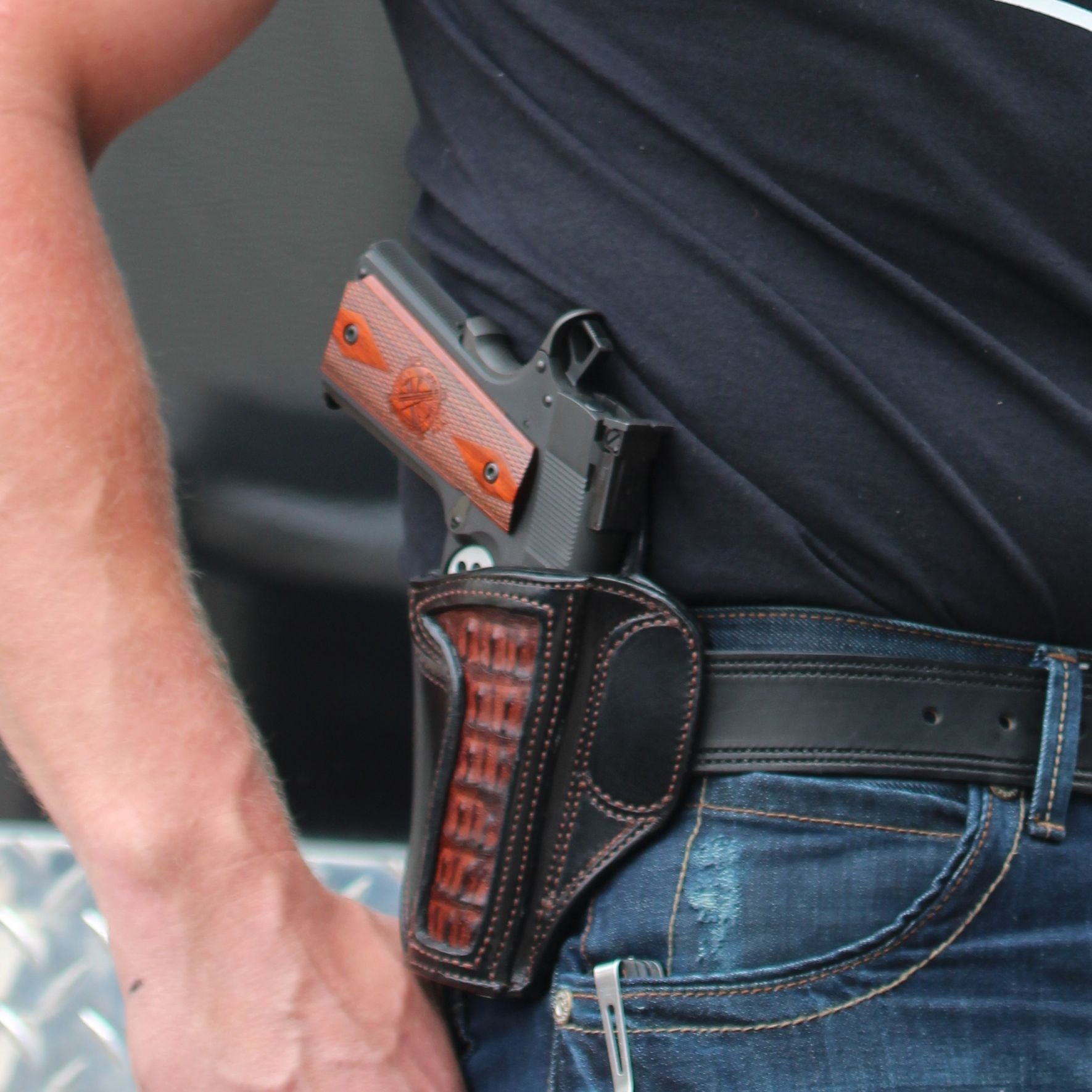 Purchasing A Custom-Made leather holster For You