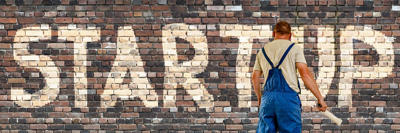 Startup, wall, painter — Resources for Finding Opportunities in the Club Entertainment Sector