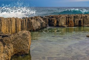 Rocks, waves, splash — The Advantages of Wearing Nitrile Gloves