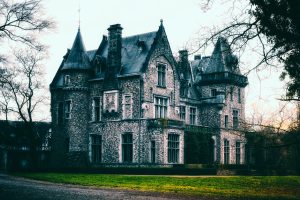 Castle, villa, chateau — The Way To Invest In Tangible Estate - Are You Currently Investing Properly?