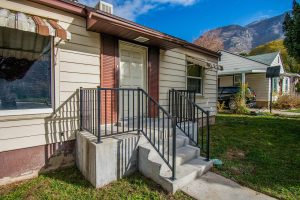 House, home, porch — What to do before investing in a pre-construction condo